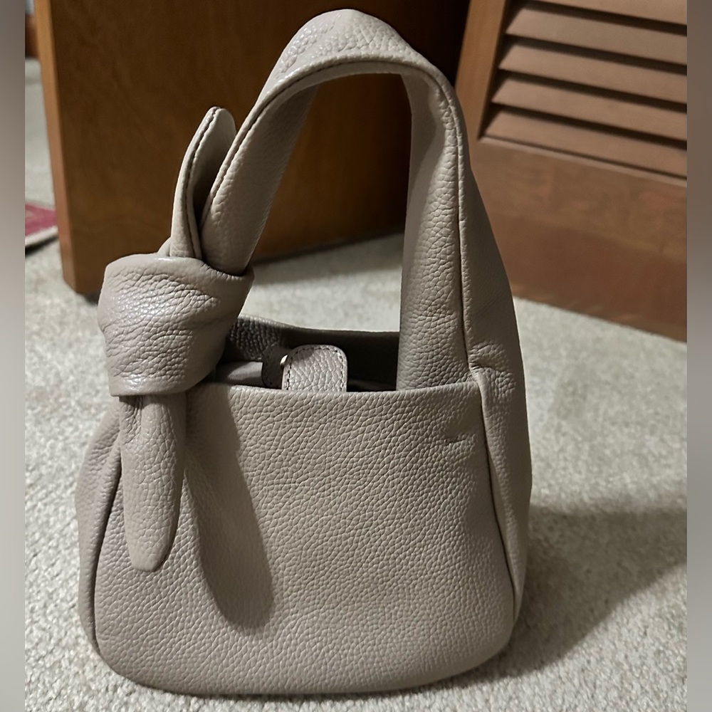 Quince Italian leather bow bag in toupe